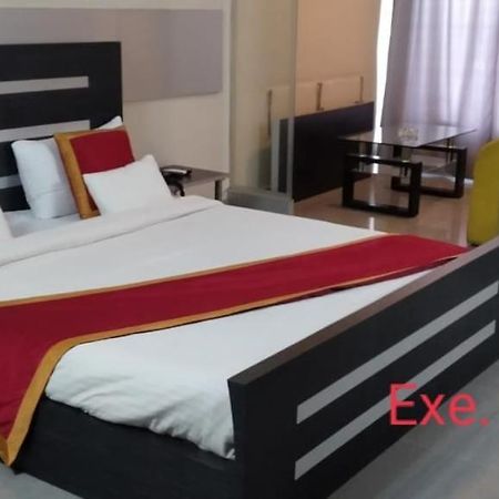 Hotel Little Palace Dibrugarh Exterior photo