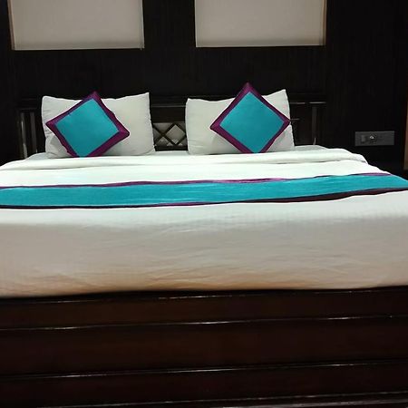 Hotel Little Palace Dibrugarh Exterior photo